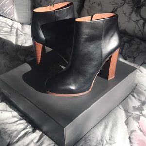 Vince Camuto Grenadine Bootie